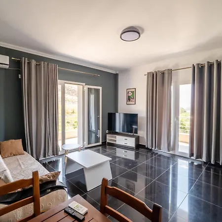 Andrea Apartment Himare